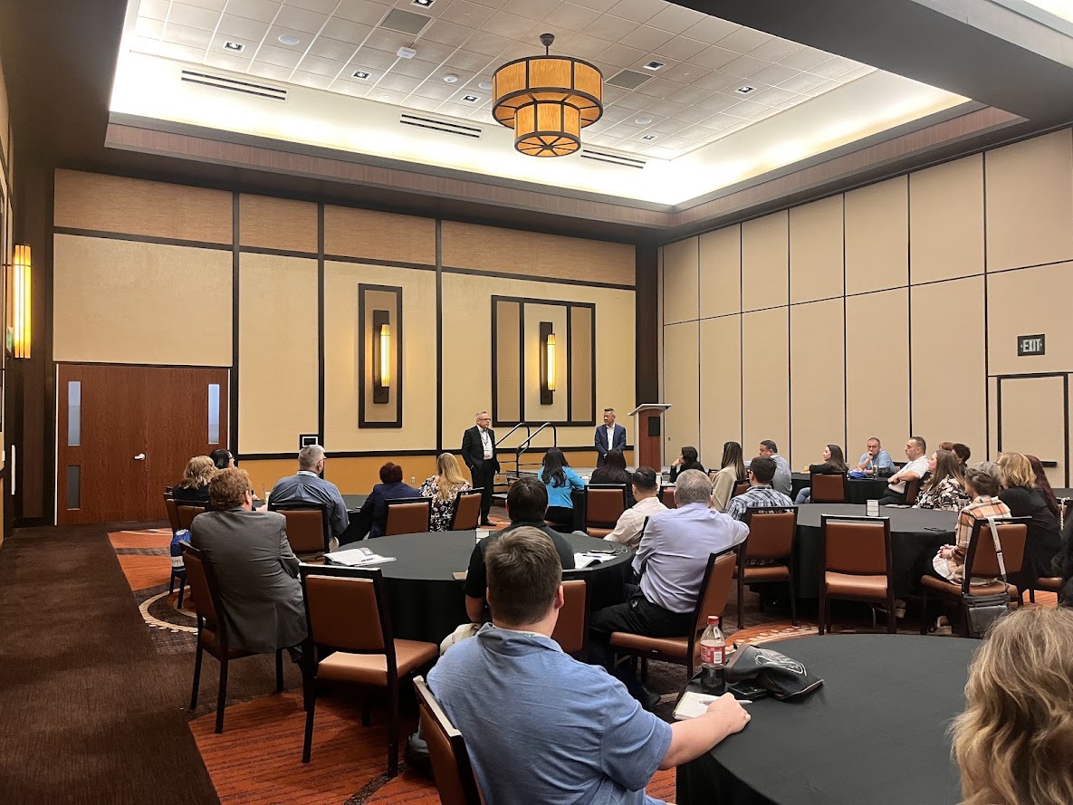 Session at a past Skiild conference
